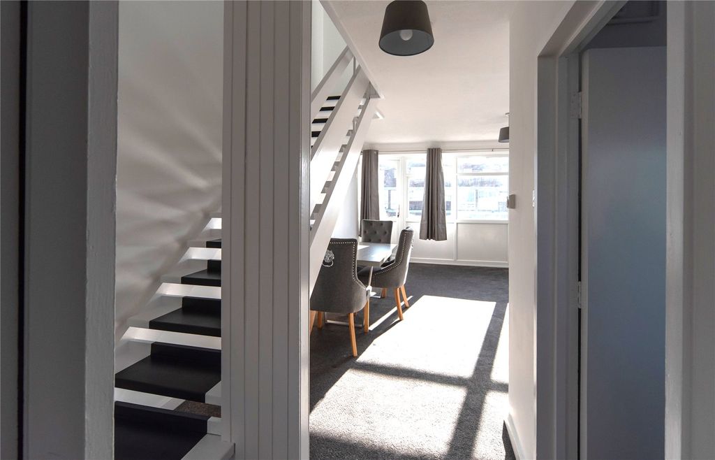 Property photo 3 of 11 Picture No. 13