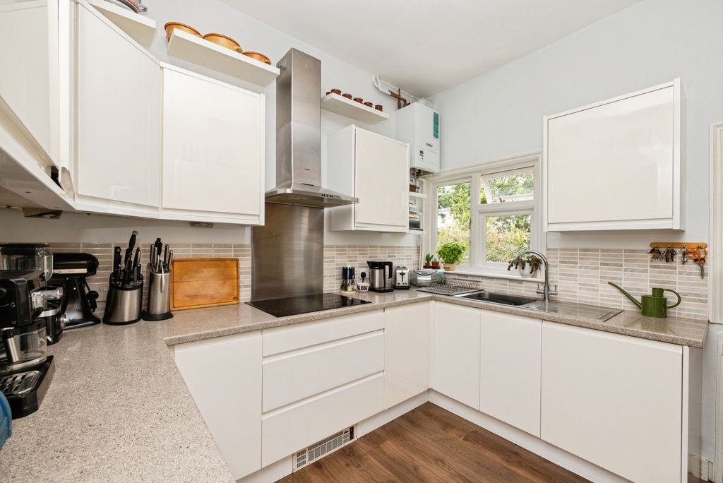 Property photo 3 of 20 Pbox-Img.Jpg
