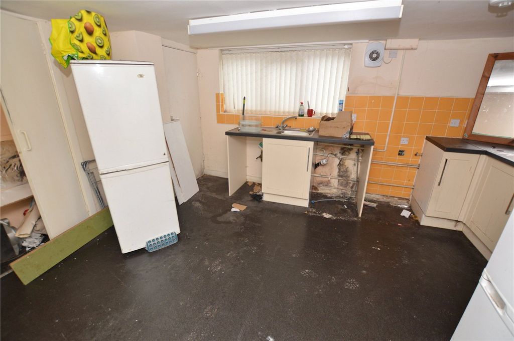 Property photo 3 of 6 Picture No. 04