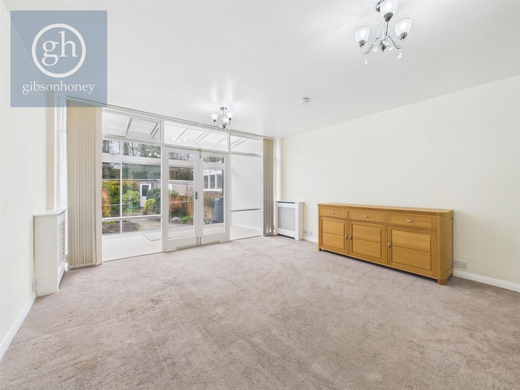 Property photo 2 of 16 Cam05080G0-Pr0281-Still013.Jpg