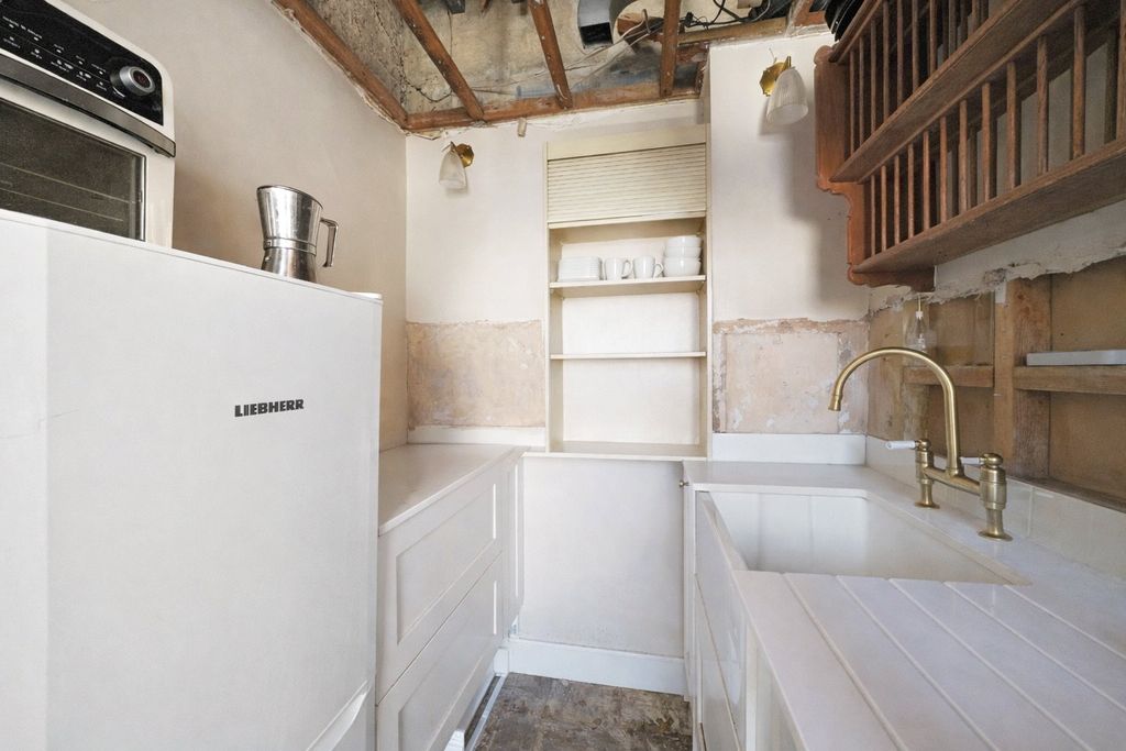 Property photo 3 of 10 Picture No. 12