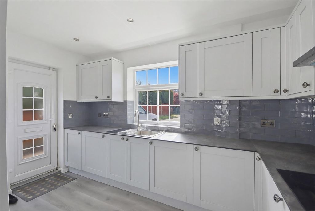 Property photo 2 of 12 Re-Fitted Kitchen