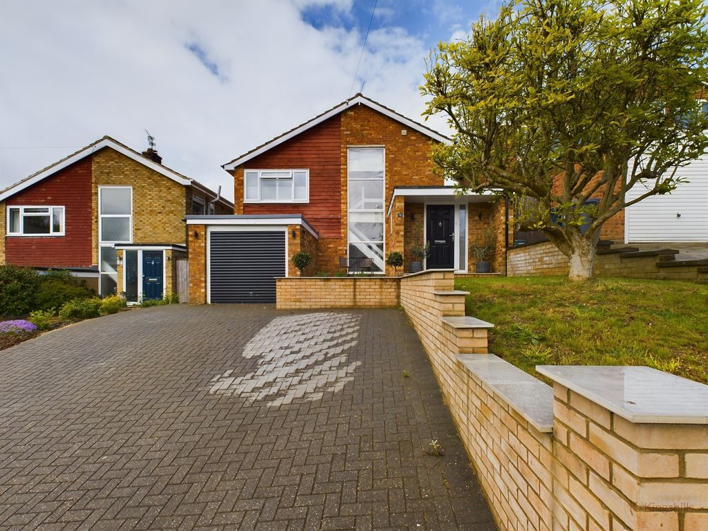 Property photo 1 of 20 Cam02119G0-Pr0178-Still021