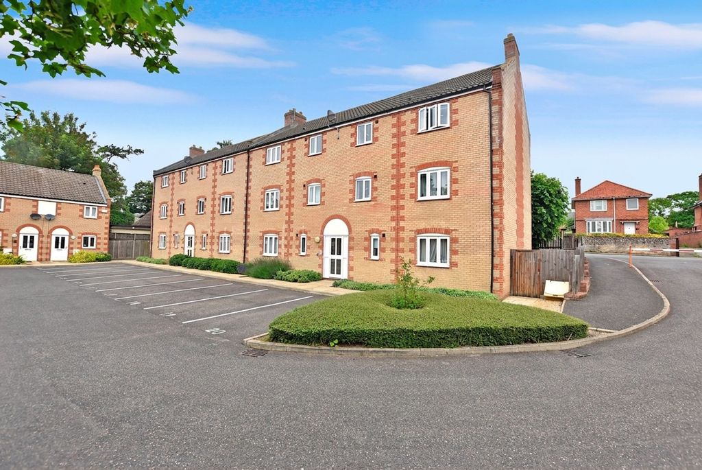 Property photo 1 of 6