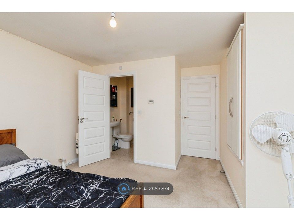 Property photo 3 of 20 Bedroom 1