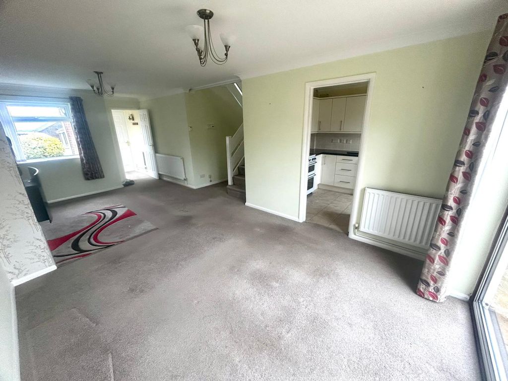 Property photo 2 of 11 Living Room