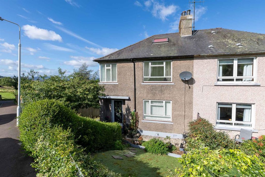Property photo 1 of 24 46, Banklands Newburgh-4.Jpg