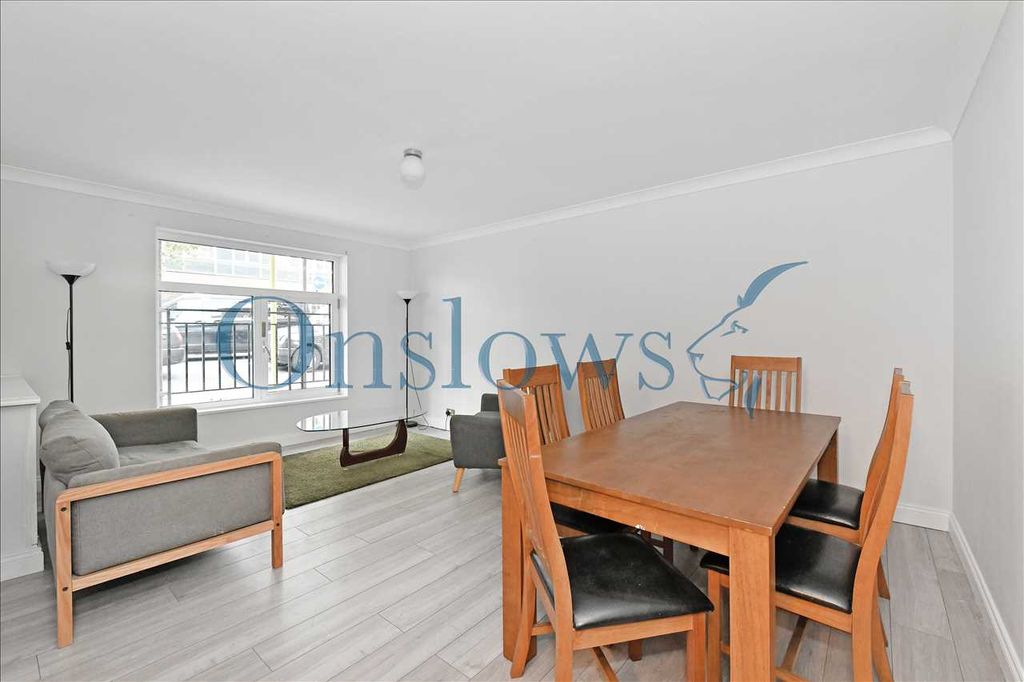 Property photo 2 of 17 Dining Area