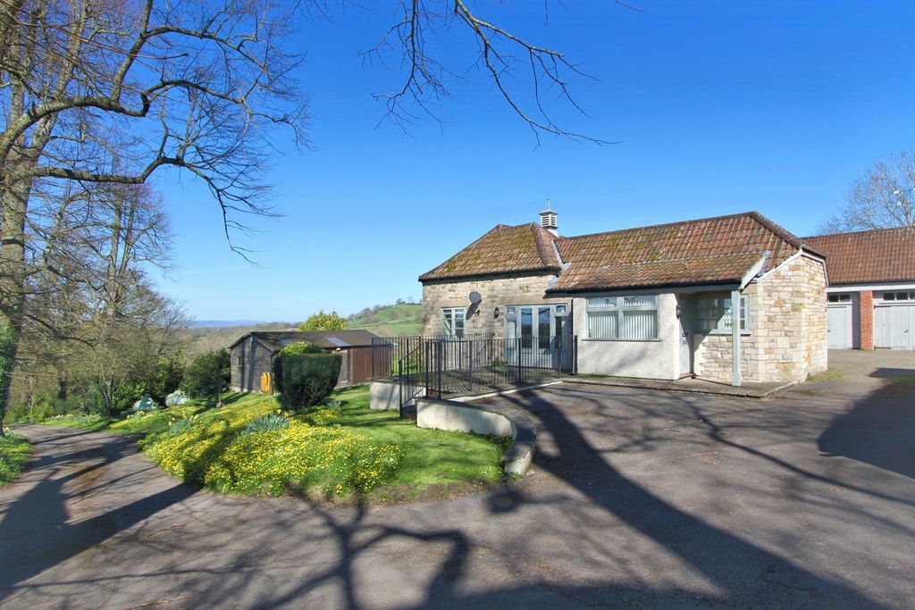 Property photo 2 of 16