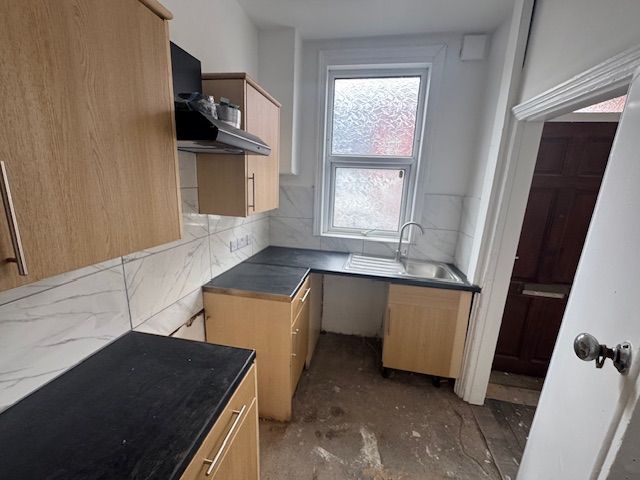 Property photo 3 of 15 Entrance Porch