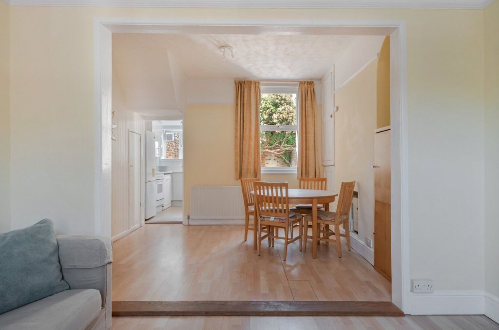 Property photo 3 of 11 Dining Room