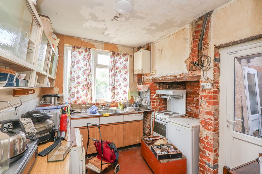 Property photo 2 of 3