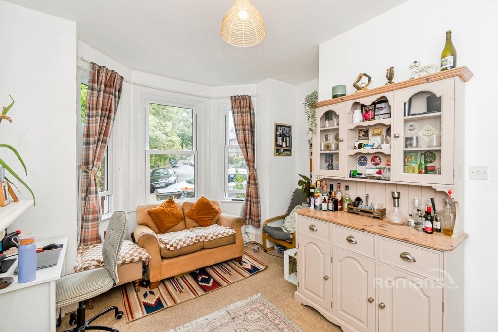Property photo 2 of 9 Pbox-Img.Jpg