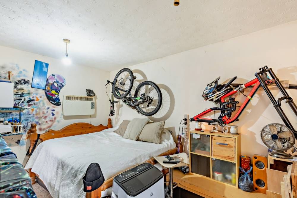 Property photo 3 of 9