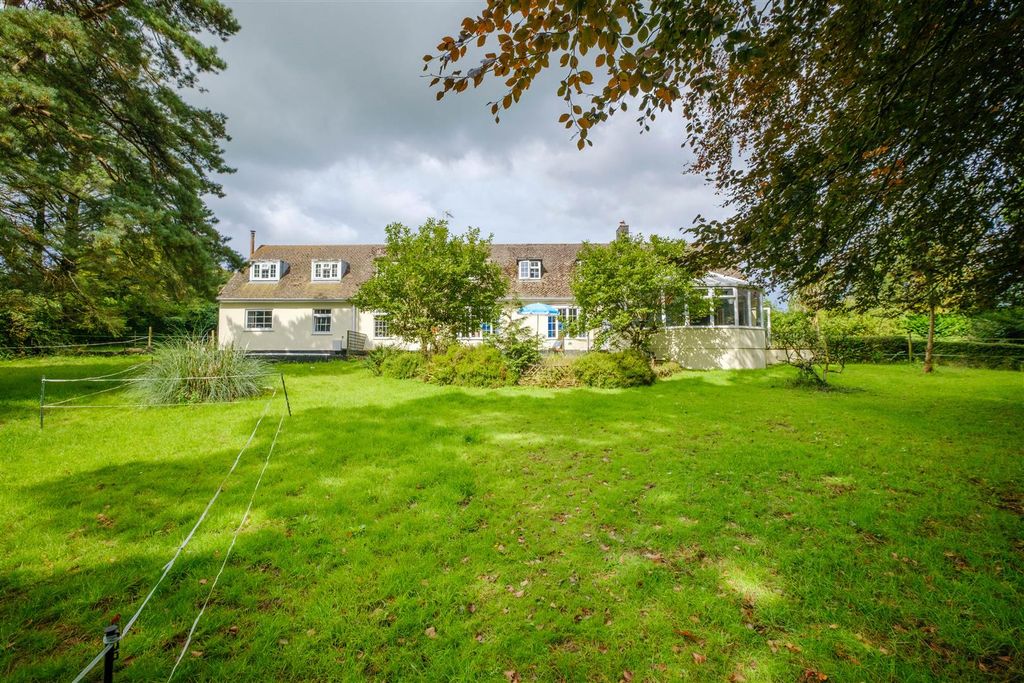 Property photo 2 of 52 Parry_Downende_Widegates-58.Jpg