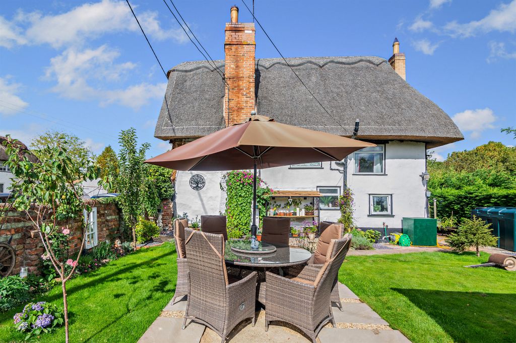 Property photo 2 of 18