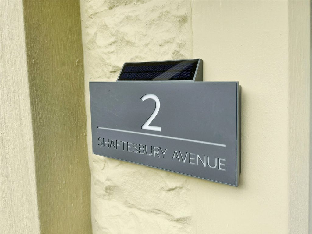 Property photo 3 of 24 Picture No. 04