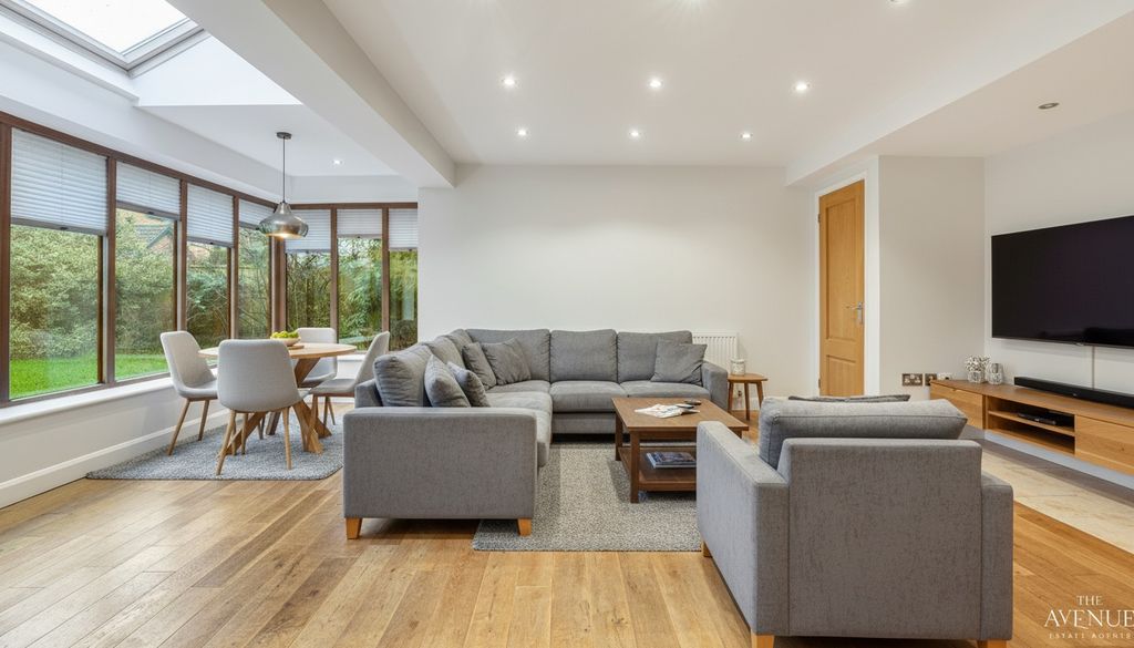 Property photo 3 of 23 4699196