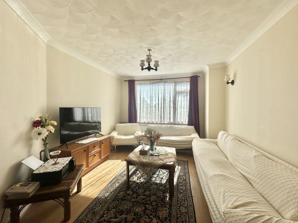 Property photo 2 of 11 Thumbnail_Img_2410.Jpg