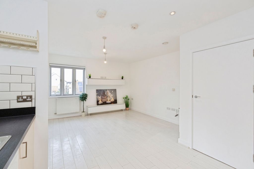 Property photo 1 of 18 Pbox-Img.Jpg