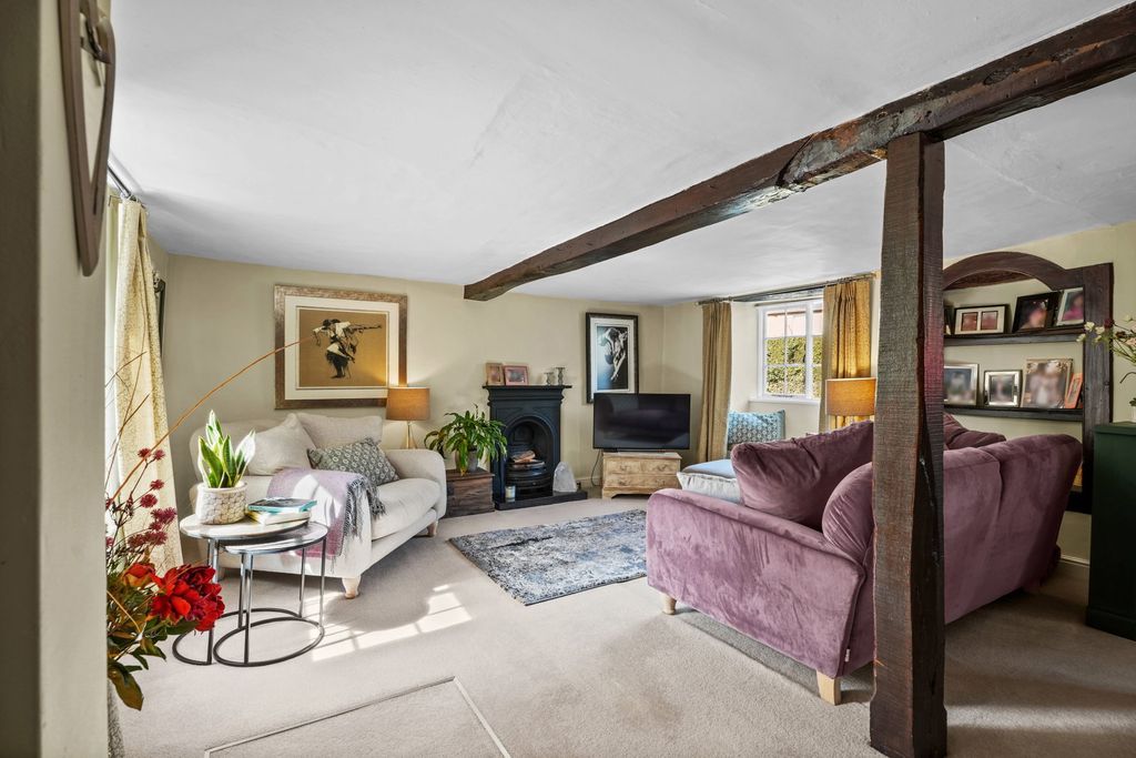 Property photo 2 of 46
