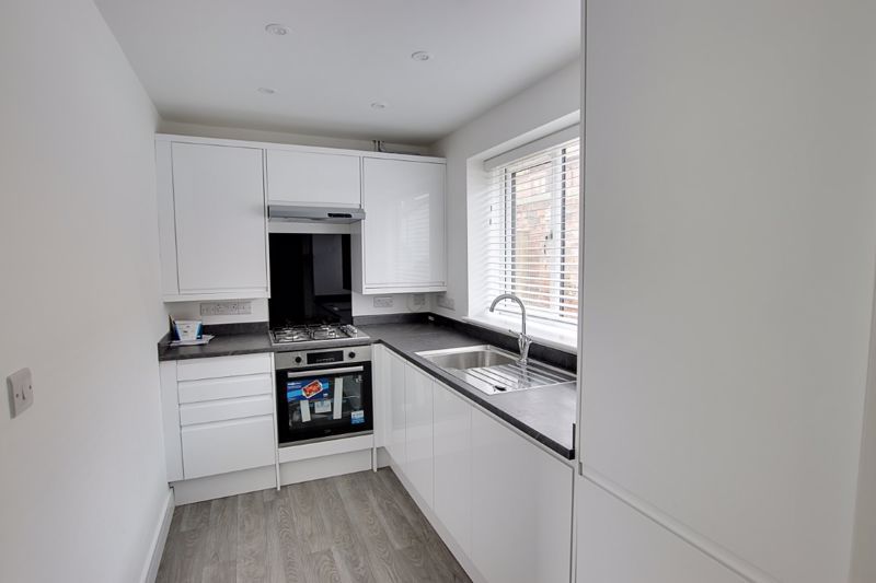 Property photo 3 of 8 Photo 6