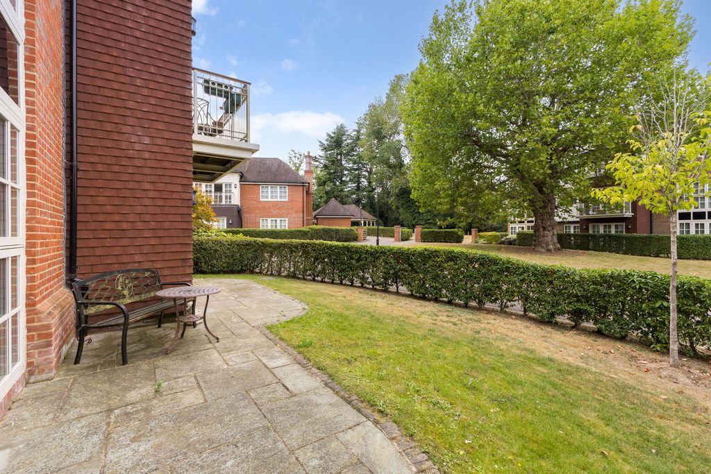 Property photo 2 of 12