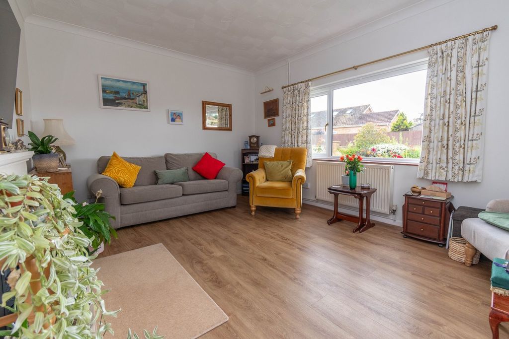 Property photo 2 of 19