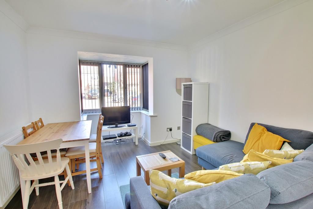 Property photo 3 of 10 Img_15893_4_Large.Jpg