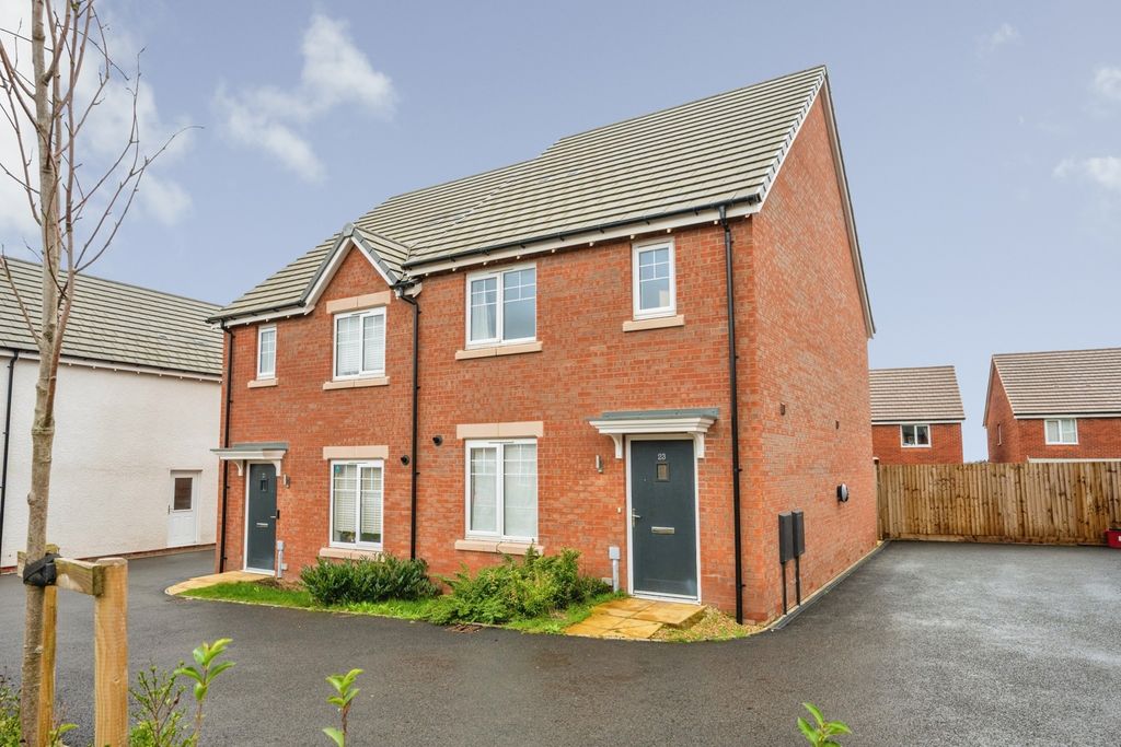 Property photo 1 of 19 Front