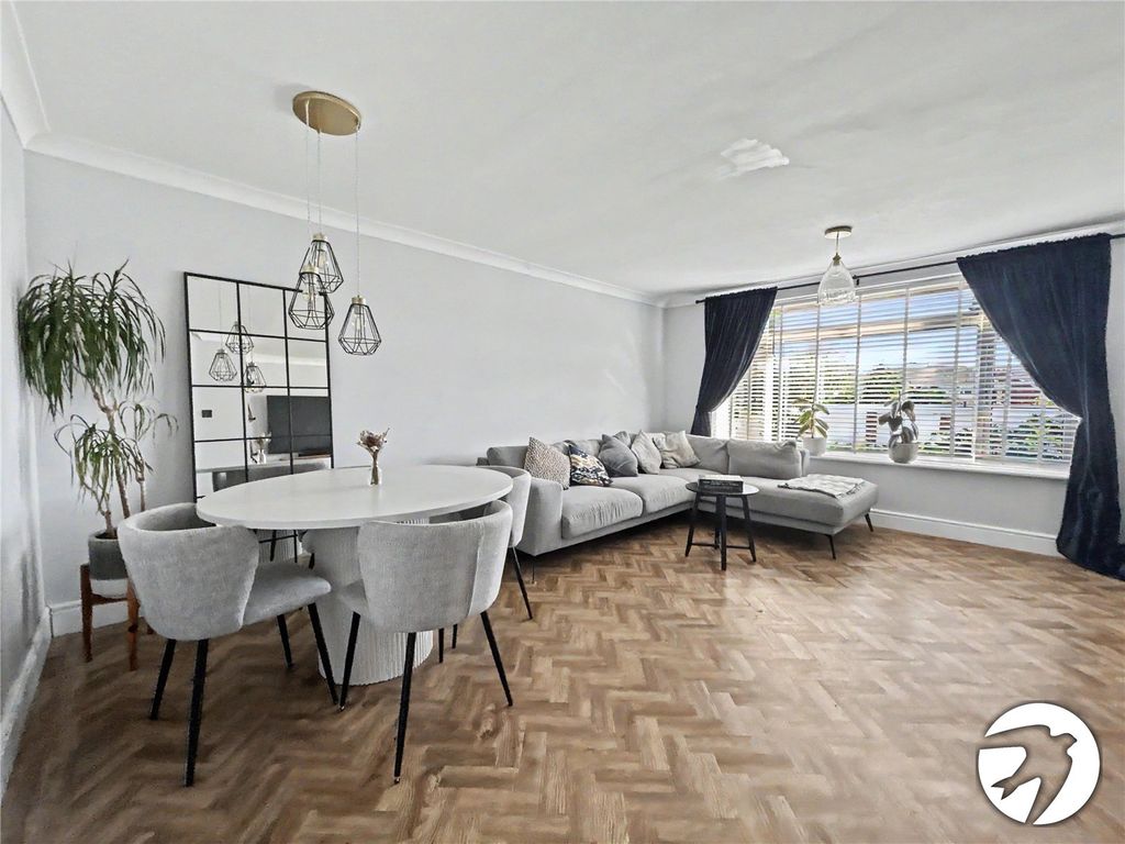 Property photo 1 of 21 Picture No. 08