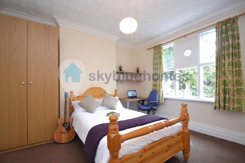 Property photo 1 of 10 Photo 11