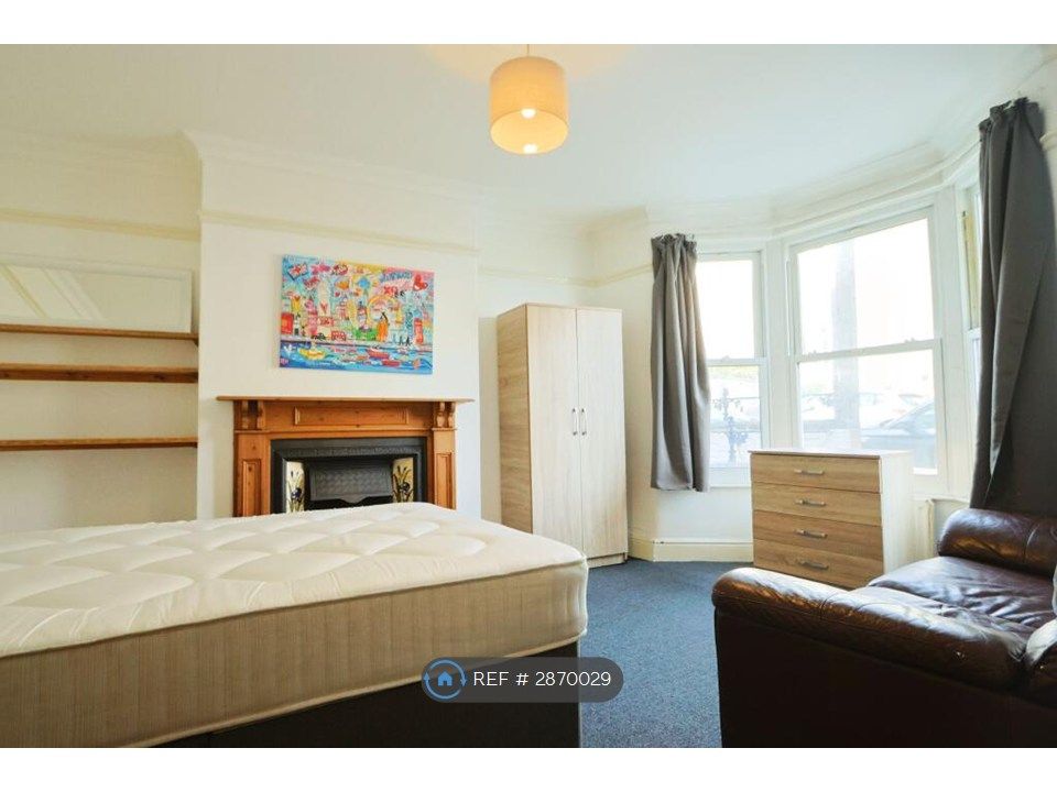 Property photo 3 of 10 Room 1