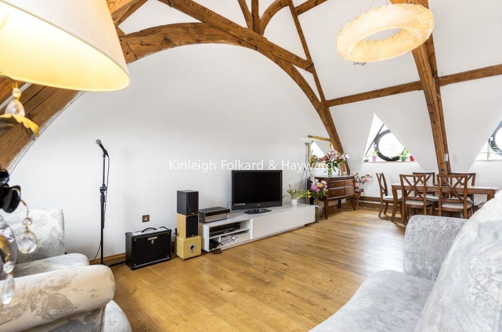 Property photo 3 of 14 F32858Cb-530F-4Fce-8