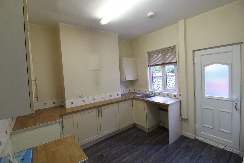 Property photo 3 of 8 Img_0005.Jpg