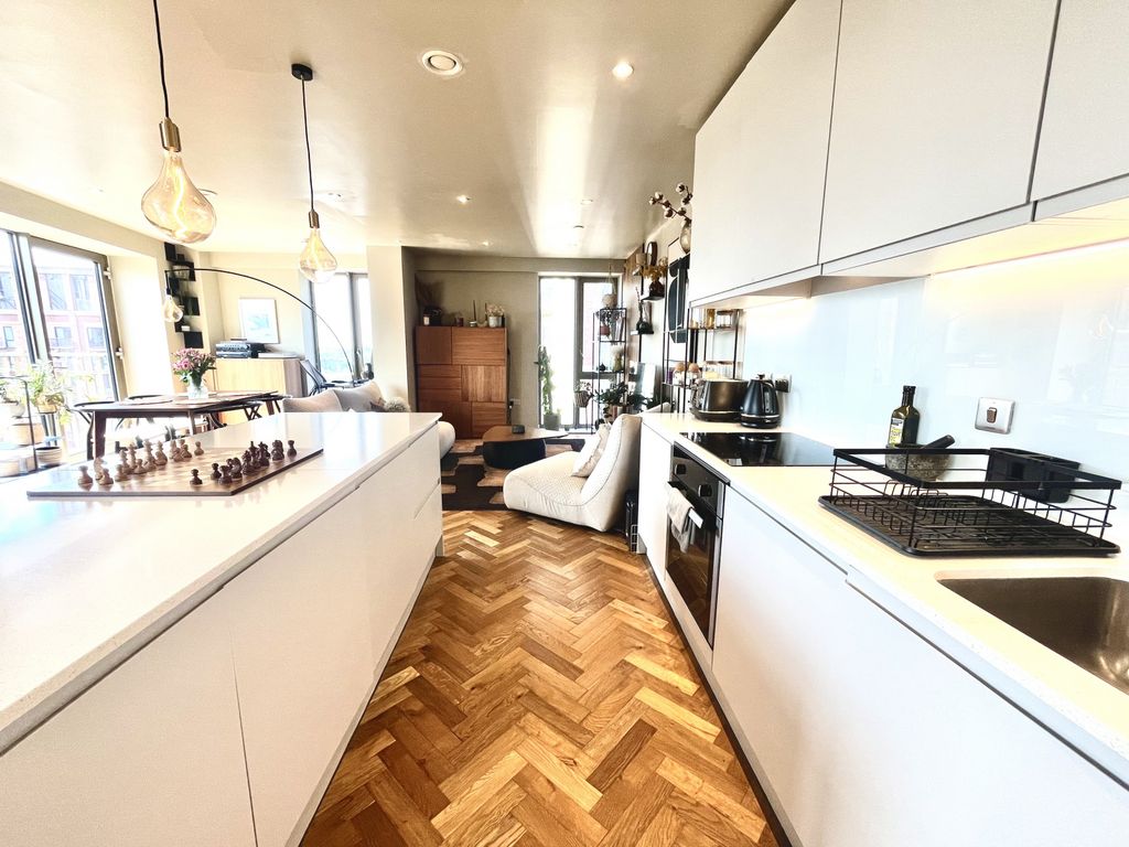 Property photo 3 of 20 Kitchen