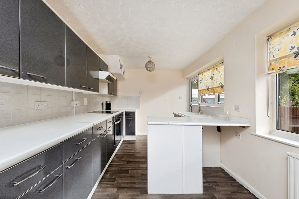 Property photo 3 of 12 Pbox-Img.Jpg