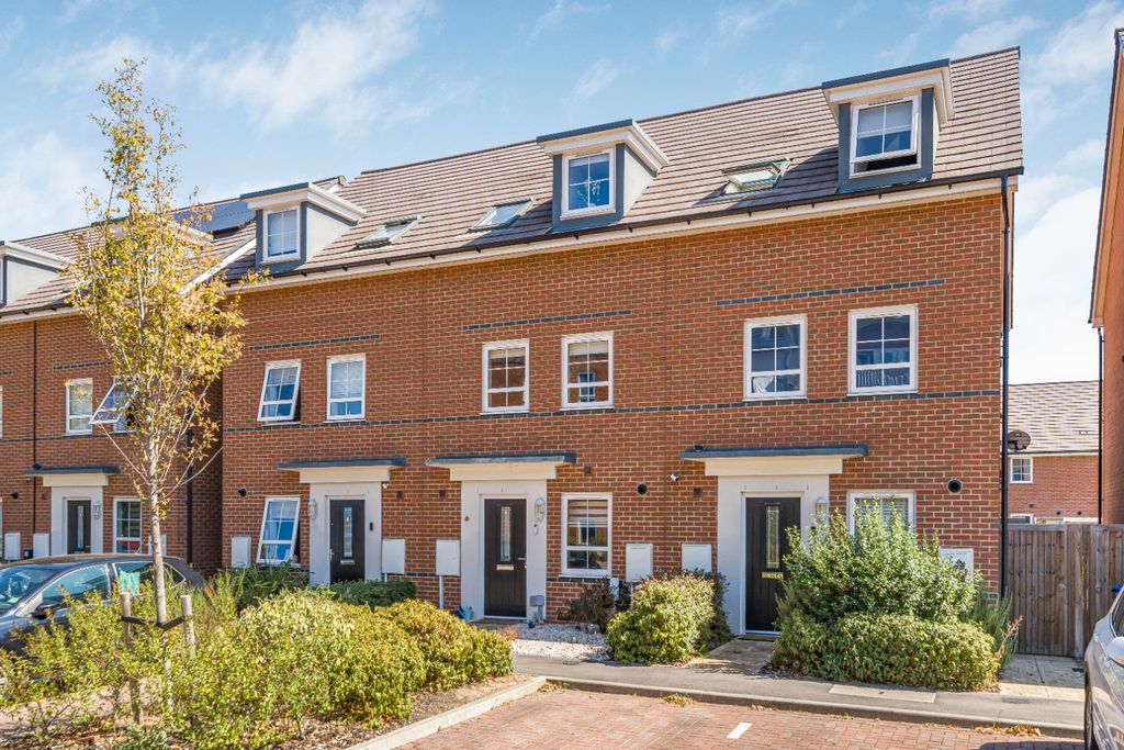 Property photo 1 of 12 5426941