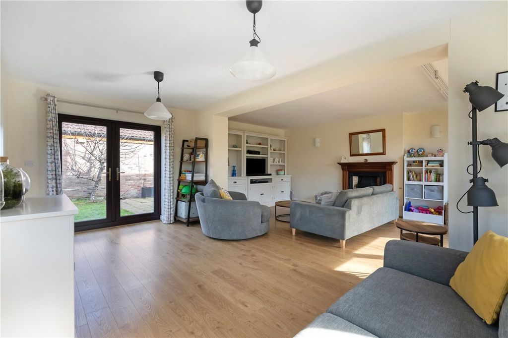 Property photo 2 of 16 Picture No. 07