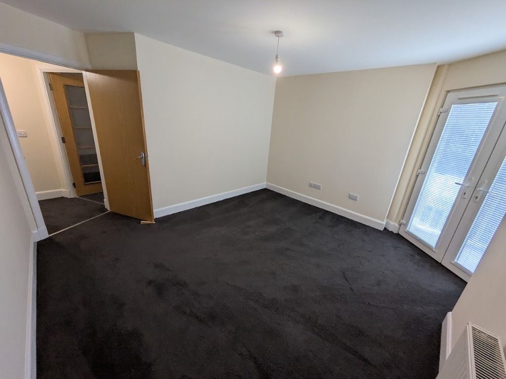 Property photo 3 of 10 Photo 3