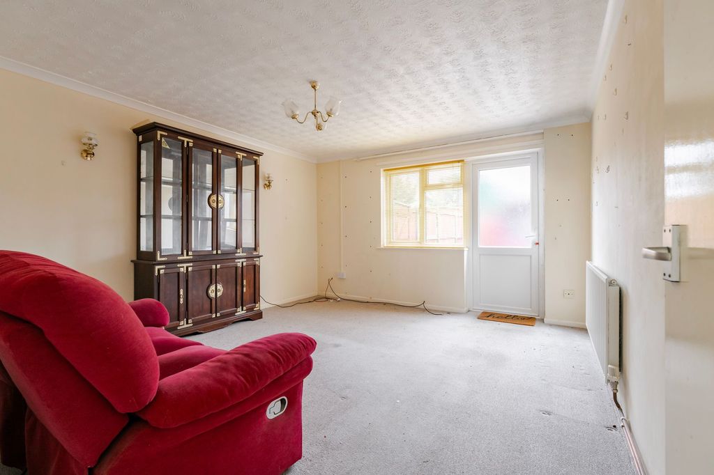 Property photo 2 of 13