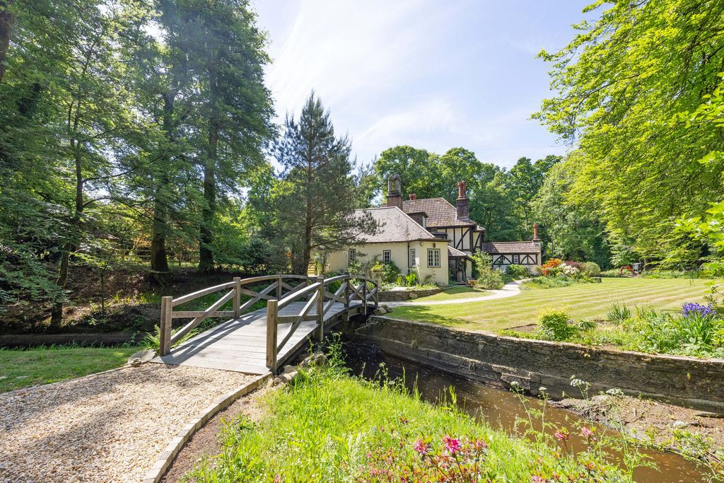 Property photo 3 of 43