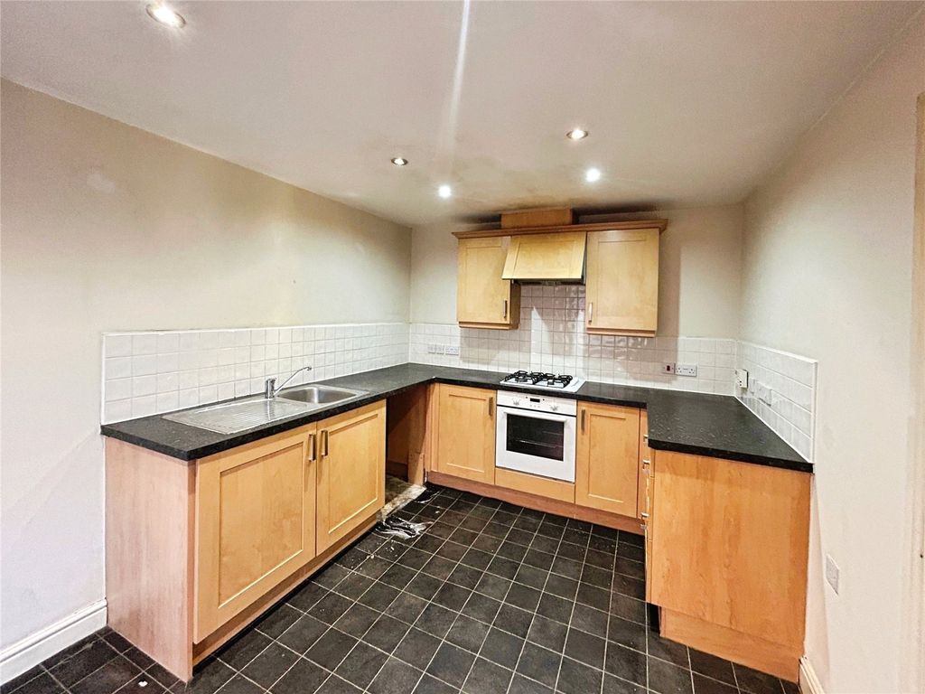 Property photo 2 of 12 Kitchen/Dining Room