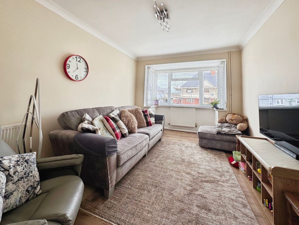 Property photo 2 of 15 5039782