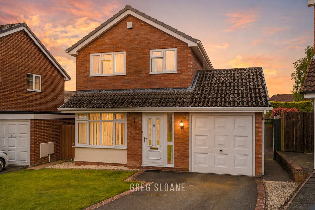 Property photo 1 of 17 Glow Up Front