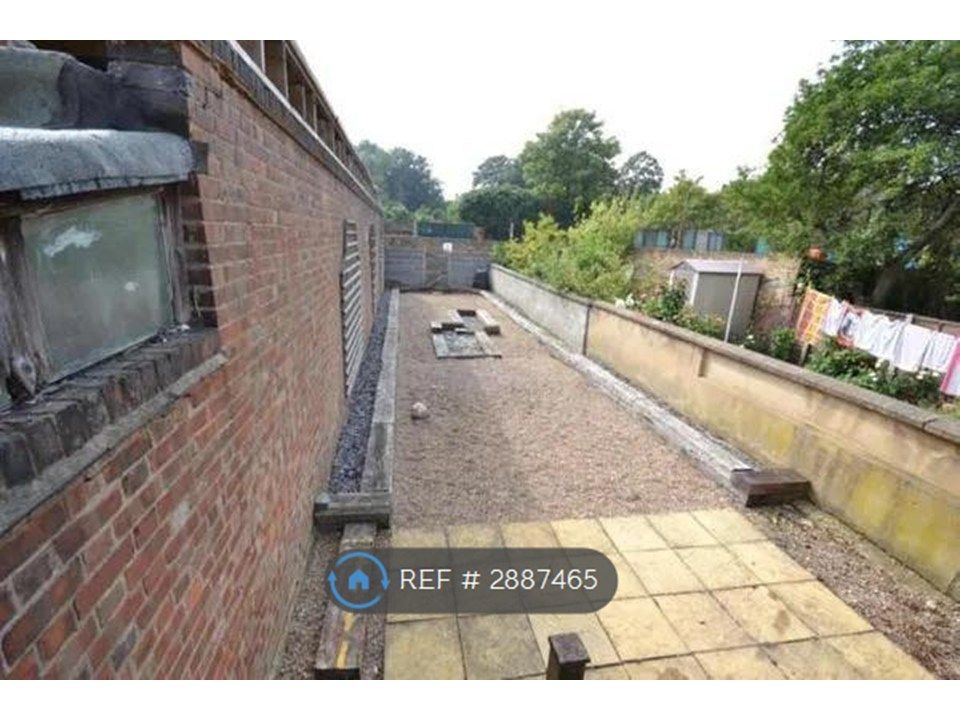 Property photo 2 of 3