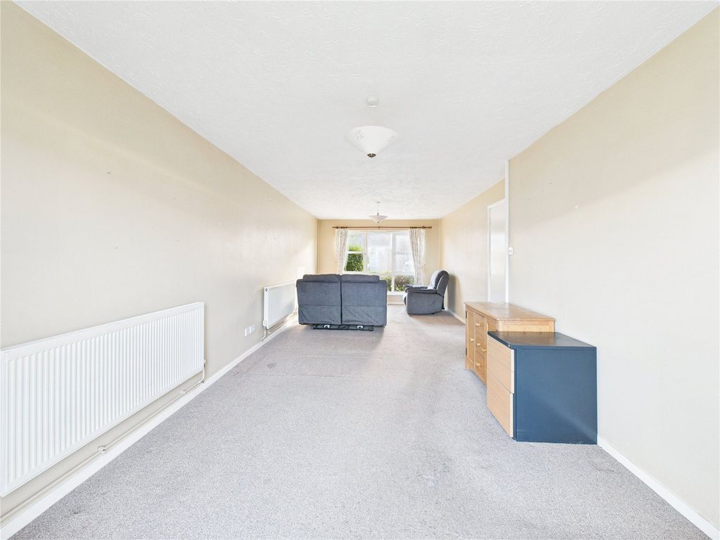 Property photo 3 of 9 3 - Picture No. 07