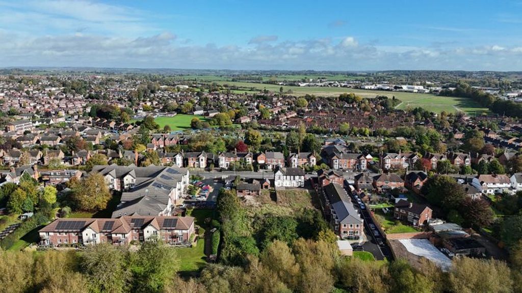 Property photo 1 of 12