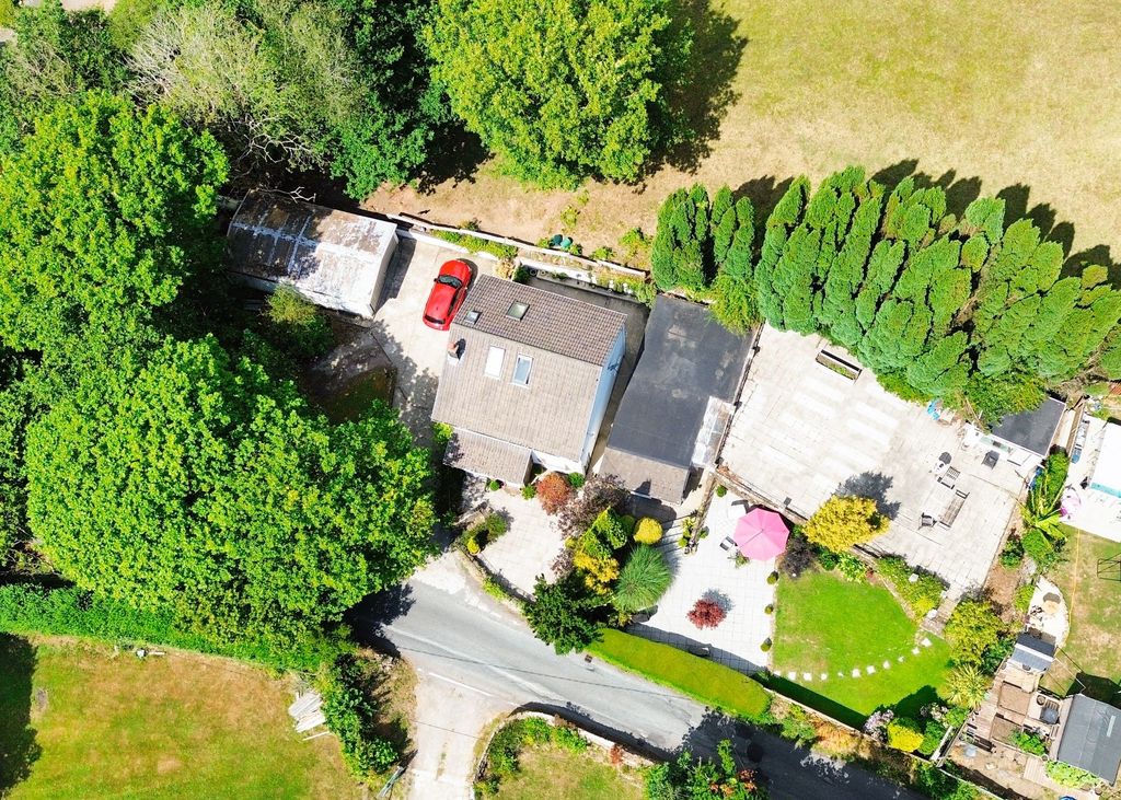 Property photo 2 of 37