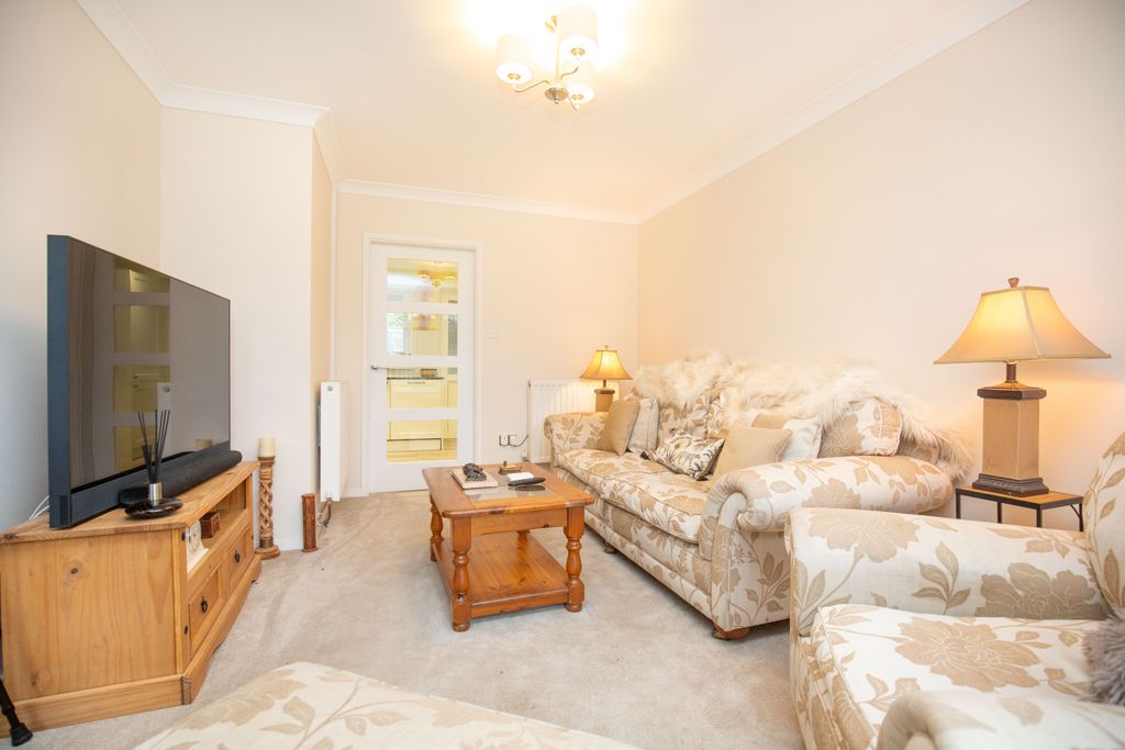 Property photo 2 of 11 Untitled-10